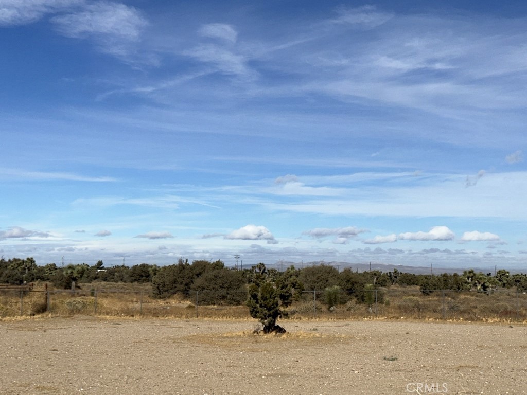 9274 Terrace View Road Phelan, CA 92371 - Photo 8 of 26