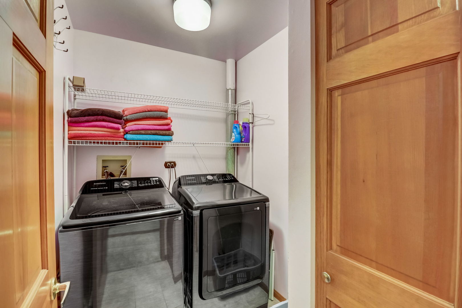 331 Sutcliffe Circle Vernon Hills, IL 60061 - Photo 17 of 26 a kitchen with stainless steel appliances granite countertop a sink stove and refrigerator