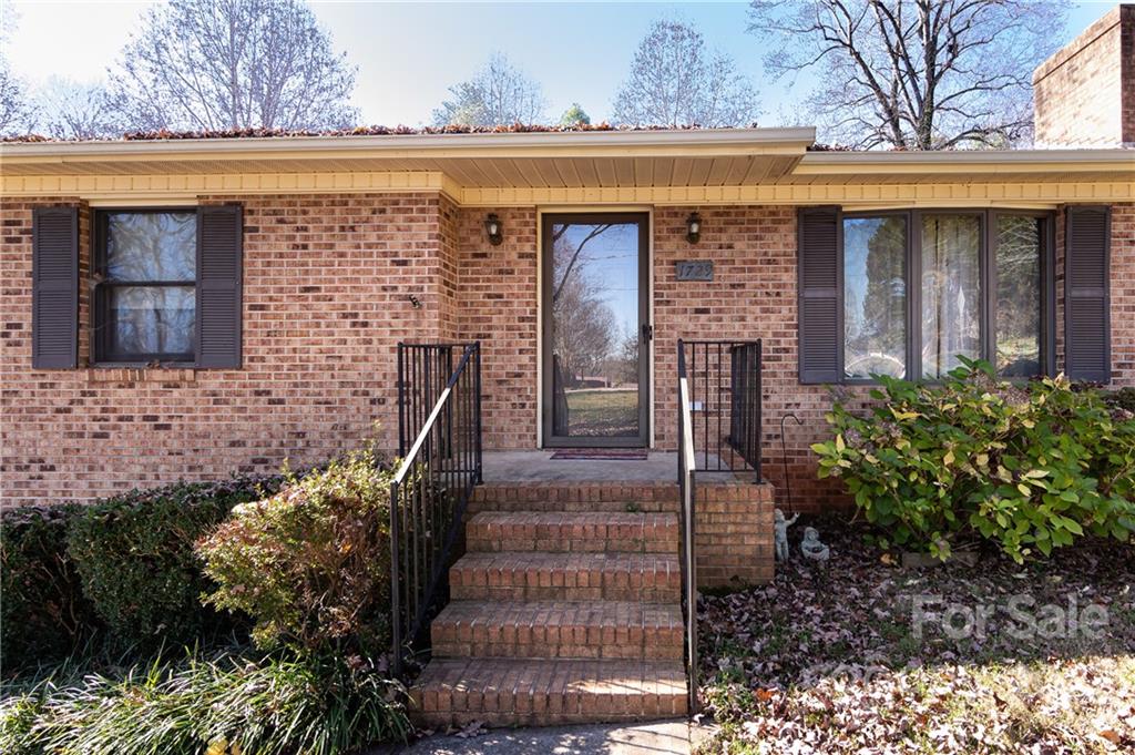 1729 Wesley Road Morganton, NC 28655 - Photo 3 of 28 Gallery Image 3