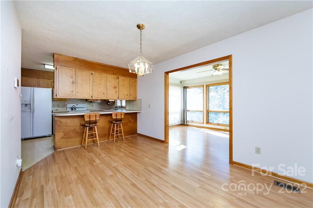 1729 Wesley Road Morganton, NC 28655 - Photo 10 of 28 Gallery Image 10