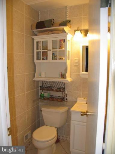 4103 Conger Street Silver Spring, MD 20906 - Photo 12 of 14 1/2 Bath