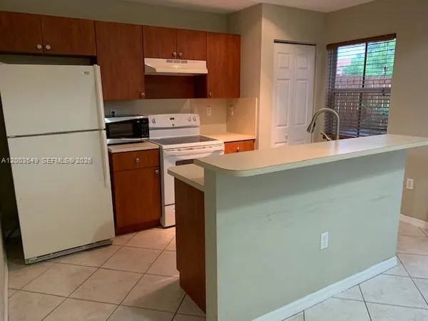 $2,700 | 2307 Anchor Court, Unit 4006, Dania Beach, FL 33312