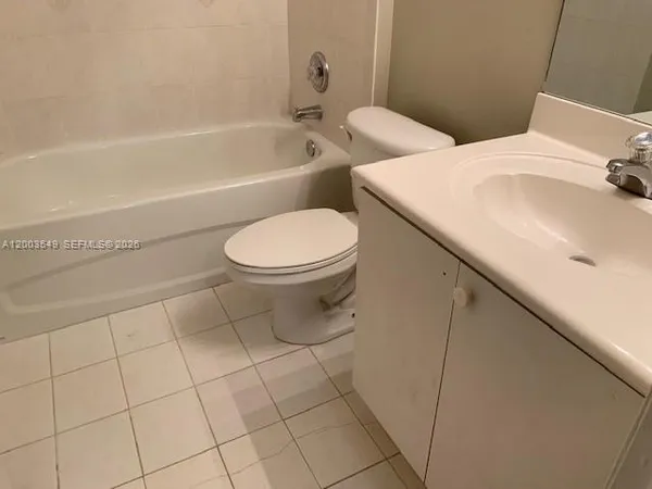 $2,700 | 2307 Anchor Court, Unit 4006, Dania Beach, FL 33312