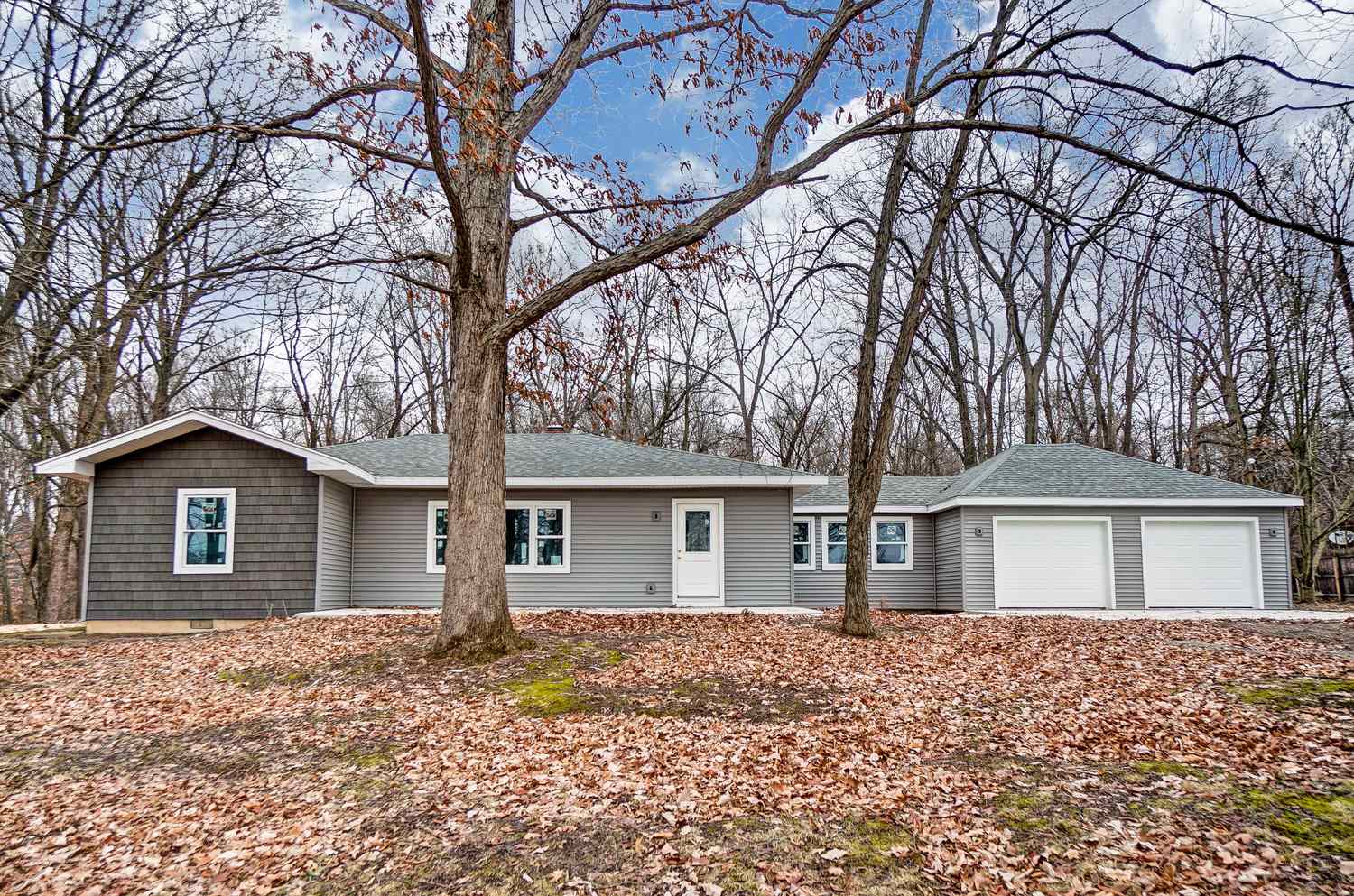 10407 Garman Road Leo, IN 46765 - Photo 2 of 26