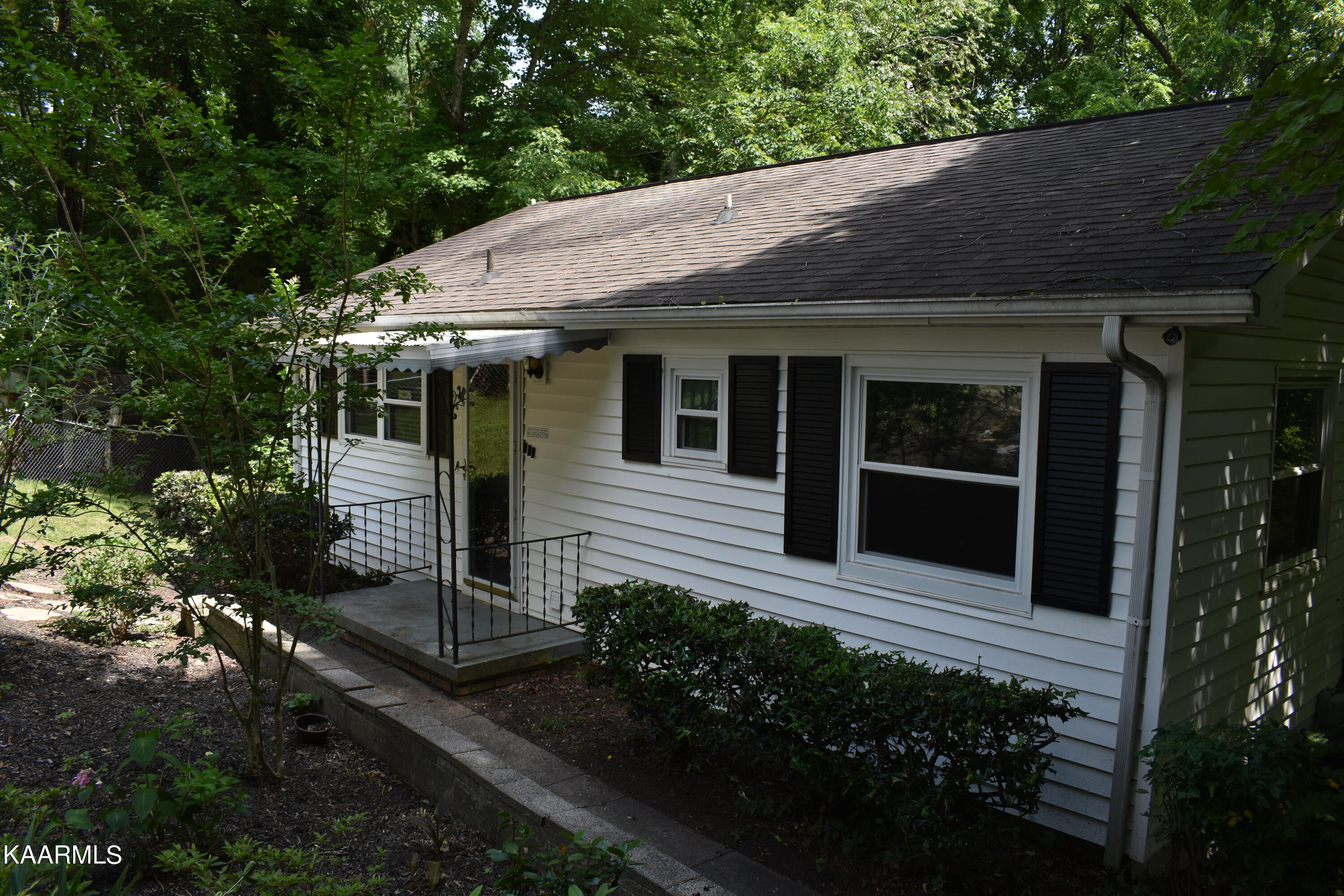111 Chatham Lane Oak Ridge, TN 37830 - Photo 1 of 22 IMG_7844