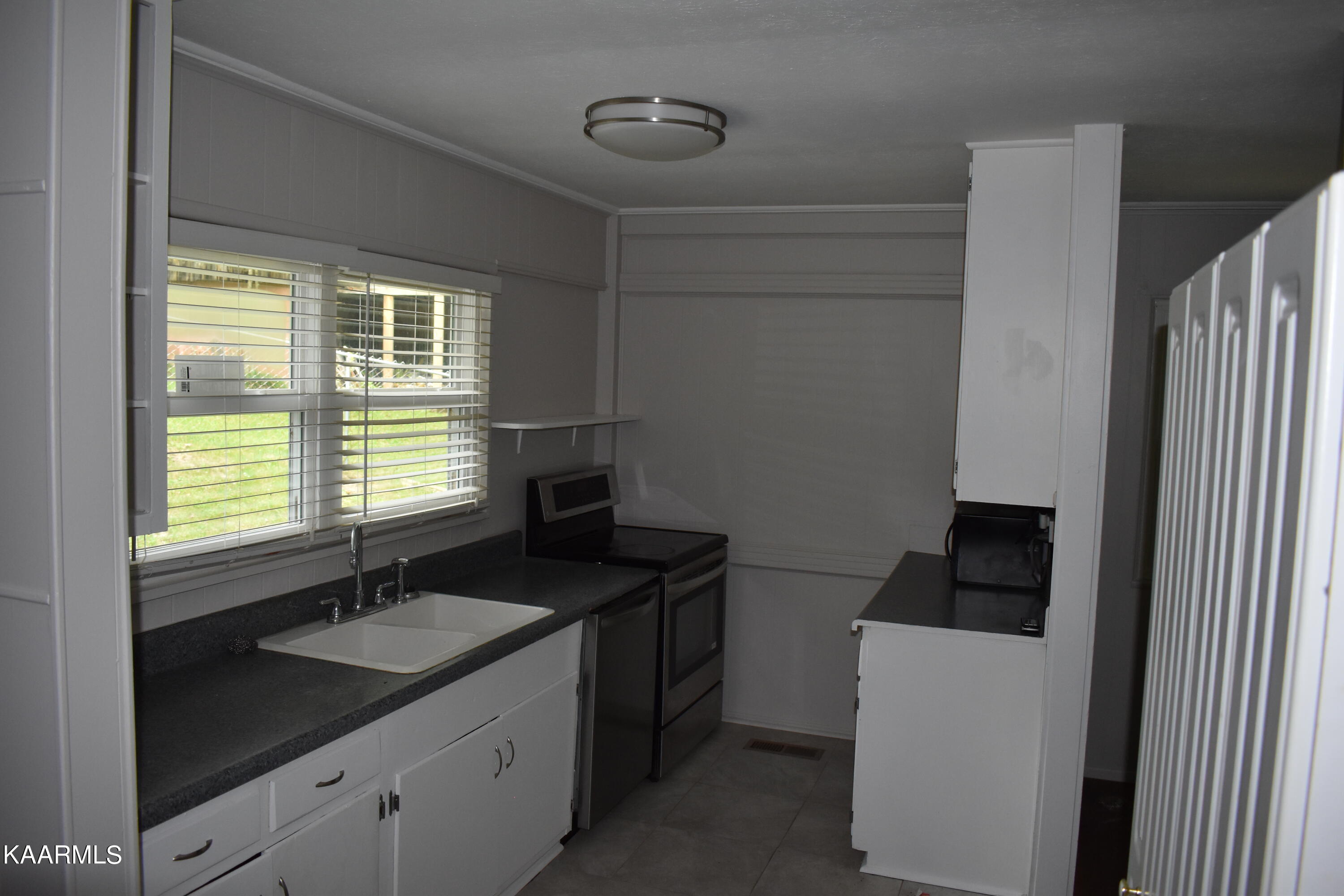 111 Chatham Lane Oak Ridge, TN 37830 - Photo 10 of 22 IMG_7851