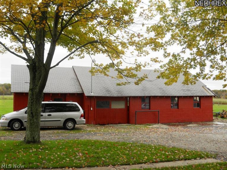 17540 Kinsman Road Middlefield, OH 44062 - Photo 16 of 16 Large outbuilding for hobbiest, woodworkers, or store your treasures.