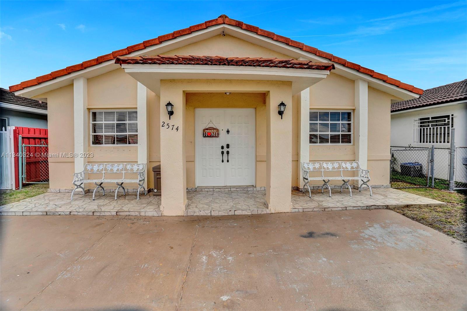 2574 West 71st Place Hialeah, FL 33016 - Photo 13 of 48