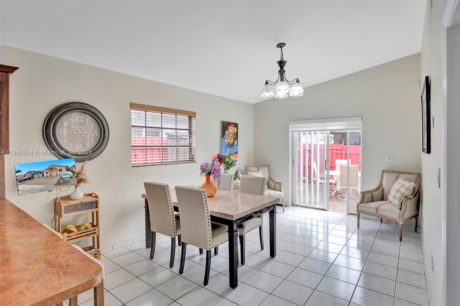 2574 West 71st Place Hialeah, FL 33016 - Photo 24 of 48