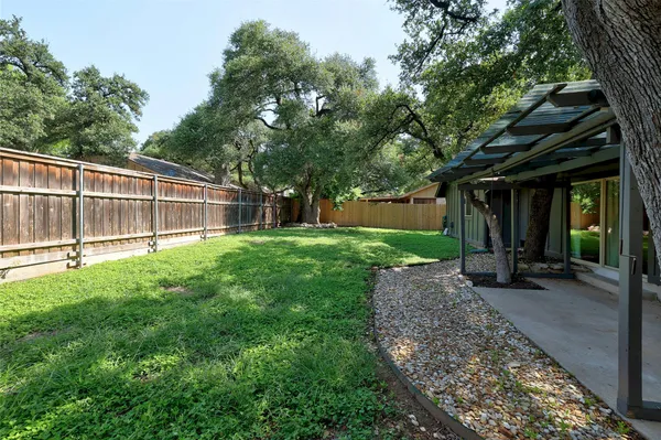 $2,450 | 11720 Running Fox Trail, Austin, TX 78759