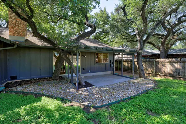 $2,450 | 11720 Running Fox Trail, Austin, TX 78759