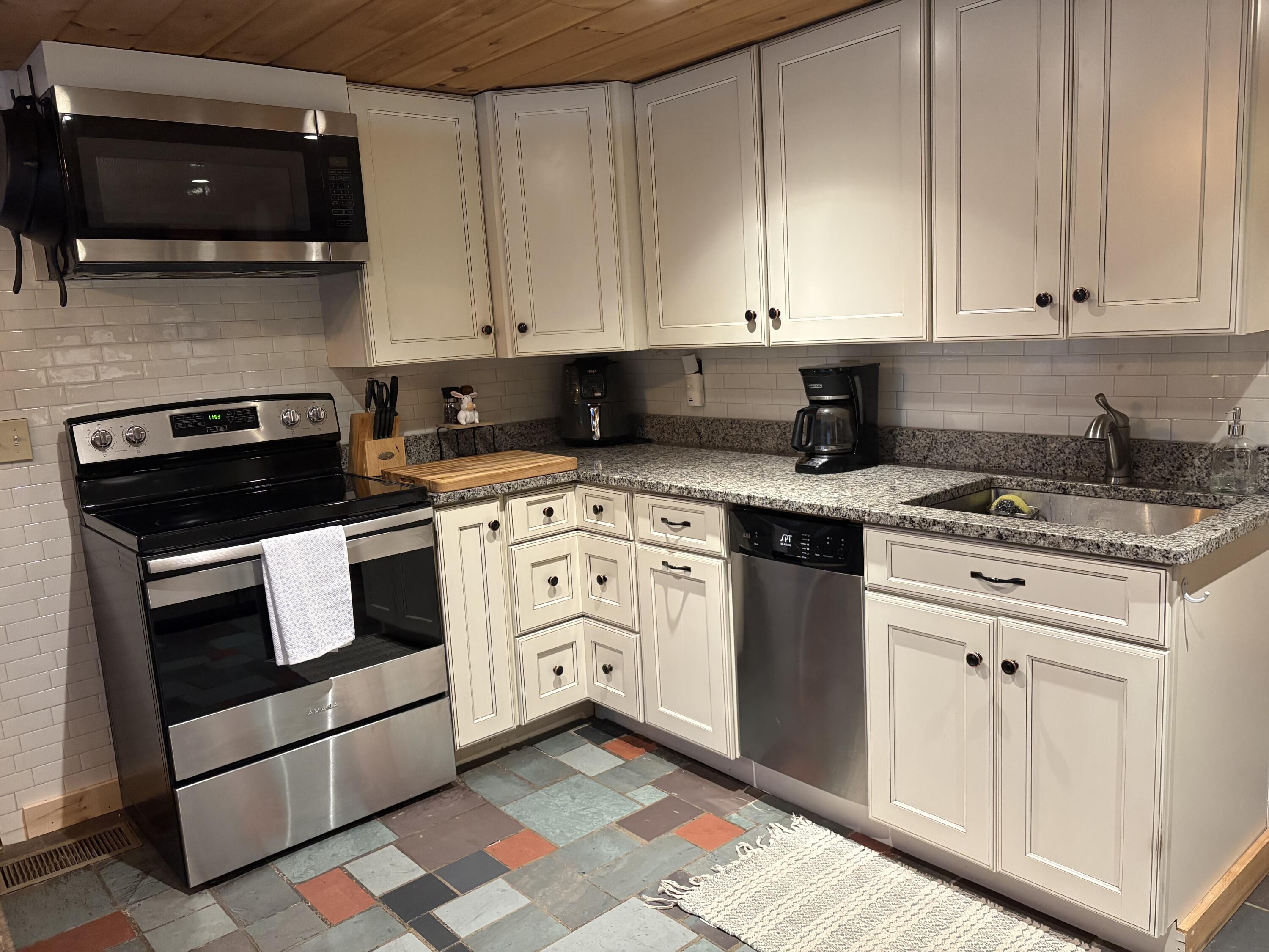 175 Deer Crossing Road Limerick, ME 04048 - Photo 6 of 35 IMG_0314