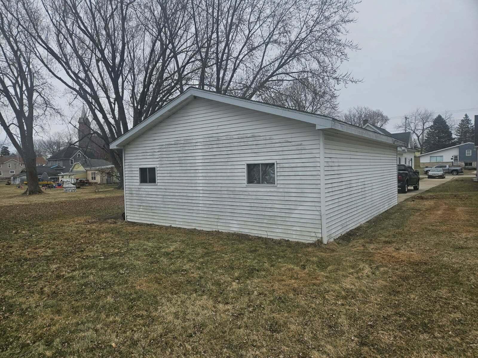 914 Madison Street Beaver Dam, WI 53916 - Photo 14 of 14 Garage