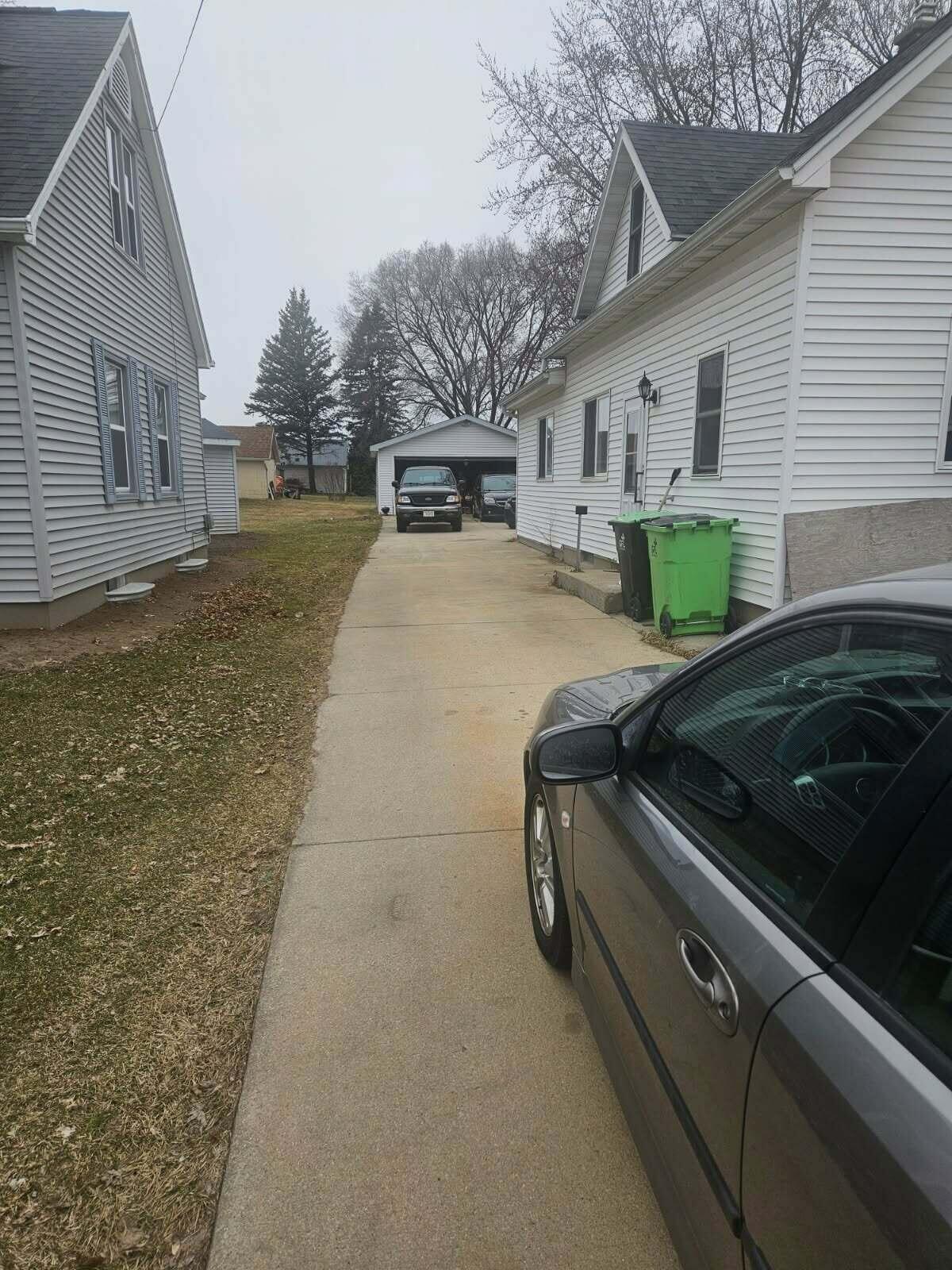 914 Madison Street Beaver Dam, WI 53916 - Photo 3 of 14 New Driveway