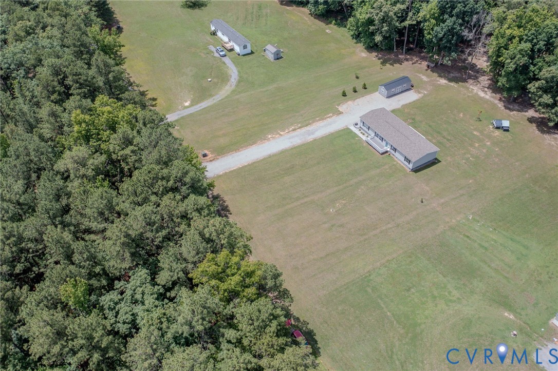 8952 White Oak Church Road Wilsons, VA 23894 - Photo 11 of 37