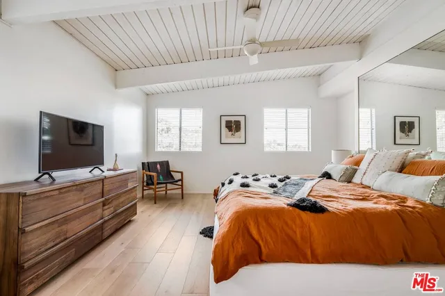 $18,000 | 2436 Arbutus Drive, Los Angeles, CA 90049