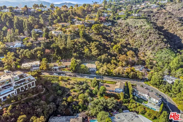 $18,000 | 2436 Arbutus Drive, Los Angeles, CA 90049