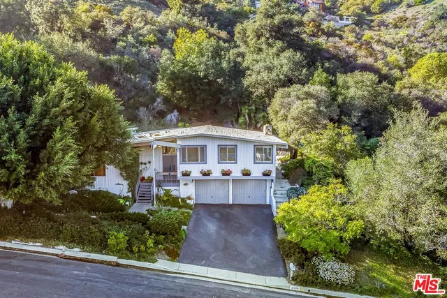 $18,000 | 2436 Arbutus Drive, Los Angeles, CA 90049