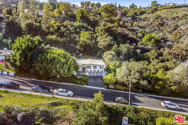 $18,000 | 2436 Arbutus Drive, Los Angeles, CA 90049