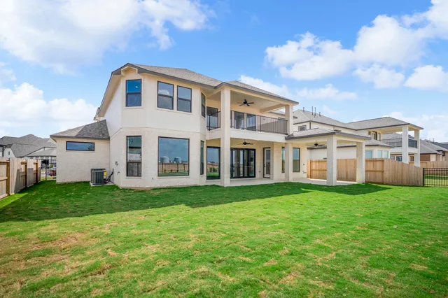 $949,990 | 2406 Shooting Star Lane, Fulshear, TX 77423