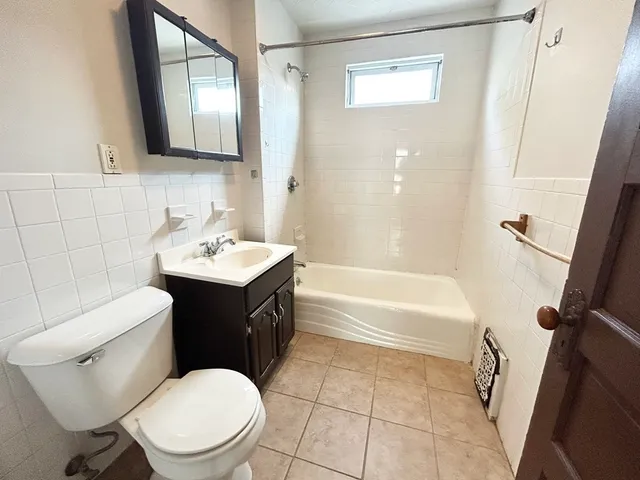 $2,700 | 74 Romsey Street, Unit 3, Boston, MA 02125