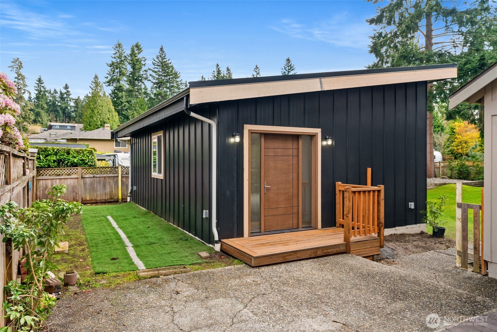 8615 184th Street Southwest Edmonds, WA 98026 - Photo 29 of 37