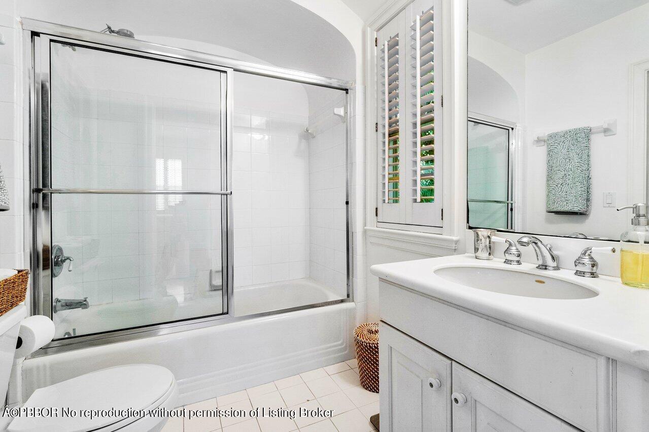 240 Miraflores Drive Palm Beach, FL 33480 - Photo 13 of 25 025-240MirafloresDrive-PalmBeach-FL-3348