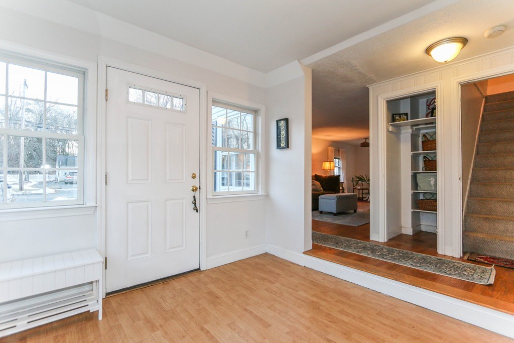 174 Maple Road Longmeadow, MA 01106 - Photo 4 of 20