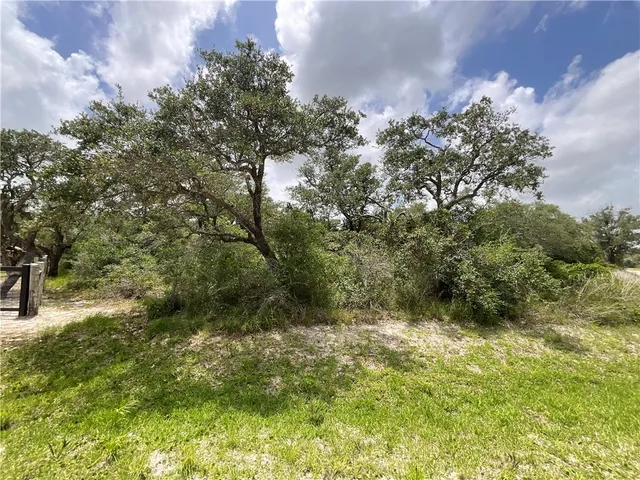 $87,500 | 342 Whispering Woods, Rockport, TX 78382