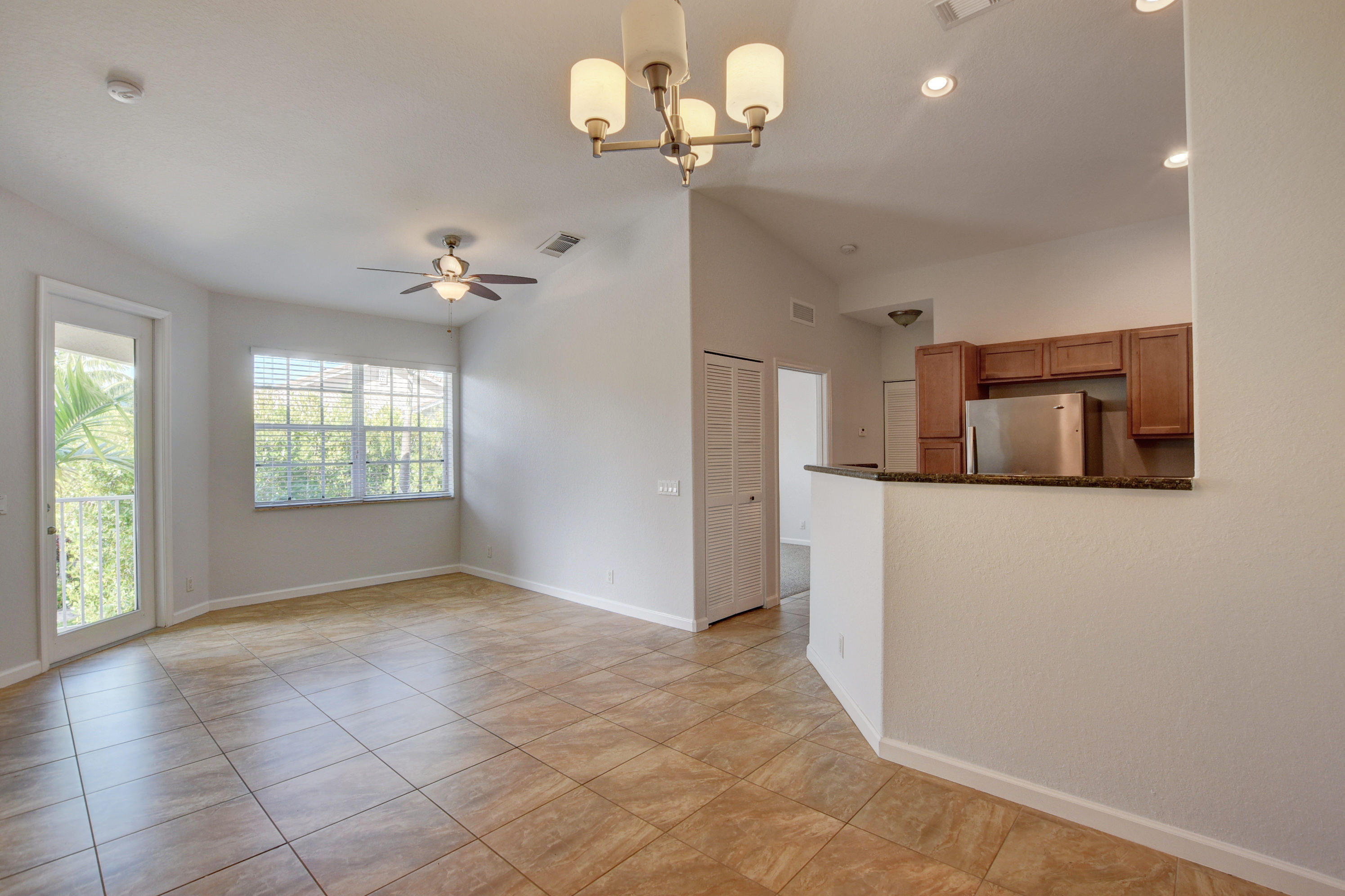 3242 Laurel Ridge Circle Riviera Beach, FL 33404 - Photo 11 of 28 18_dsc_1436_37_38_39_40