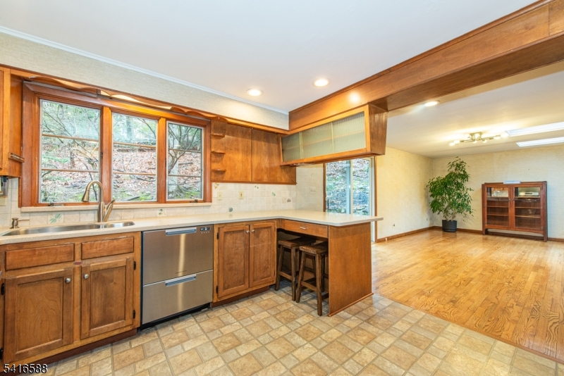 6 Van Duyne Road Mountain Lakes, NJ 07046 - Photo 19 of 44