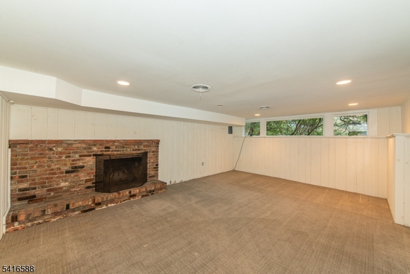 6 Van Duyne Road Mountain Lakes, NJ 07046 - Photo 32 of 44