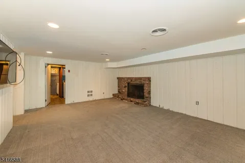 $795,000 | 6 Van Duyne Road, Mountain Lakes, NJ 07046