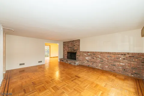 $795,000 | 6 Van Duyne Road, Mountain Lakes, NJ 07046