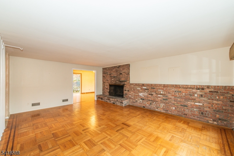 6 Van Duyne Road Mountain Lakes, NJ 07046 - Photo 7 of 44