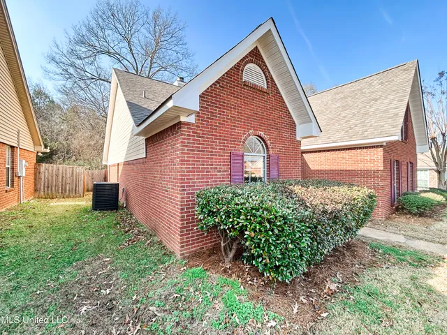 $314,900 | 431 Hemlock Drive, Flowood, MS 39232