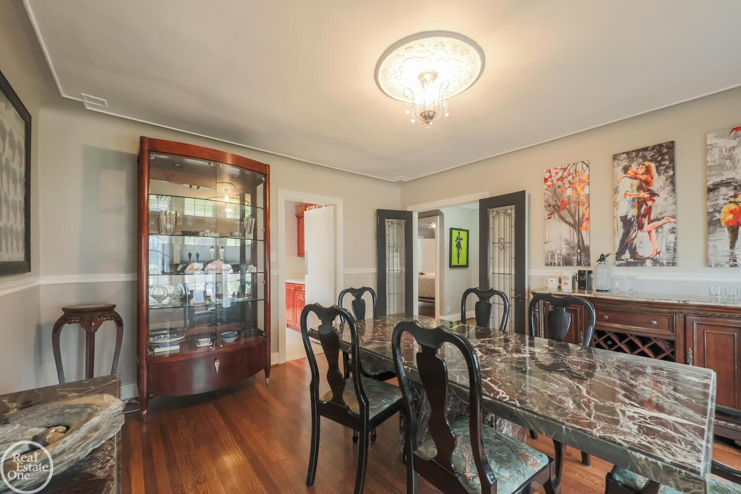 344 Neff Road Grosse Pointe, MI 48230 - Photo 8 of 41 50096730-7.JPG