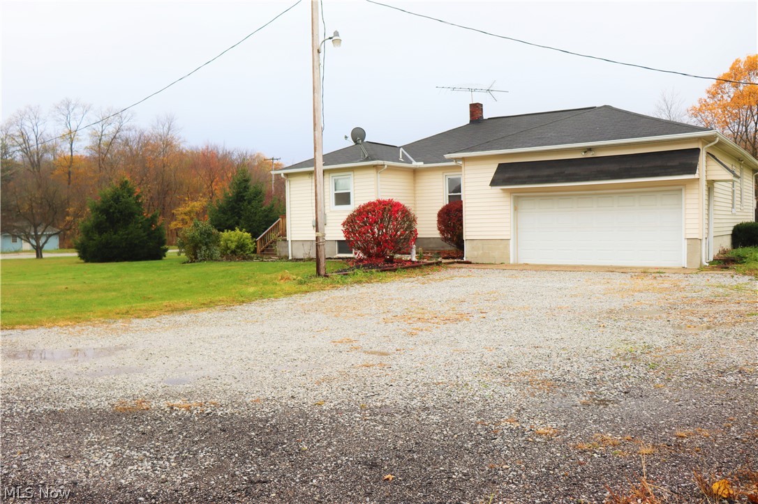 14302 Main Market Road Hiram, OH 44234 - Photo 14 of 20 2 car attached garage