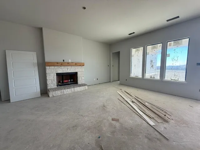 $511,925 | 870 County Road 200, Valley View, TX 76272