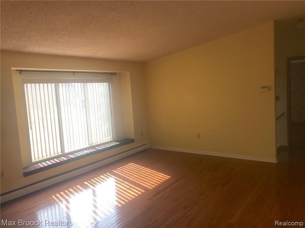 2297 London Bridge Drive, Unit 26 Rochester, MI 48307 - Photo 6 of 26