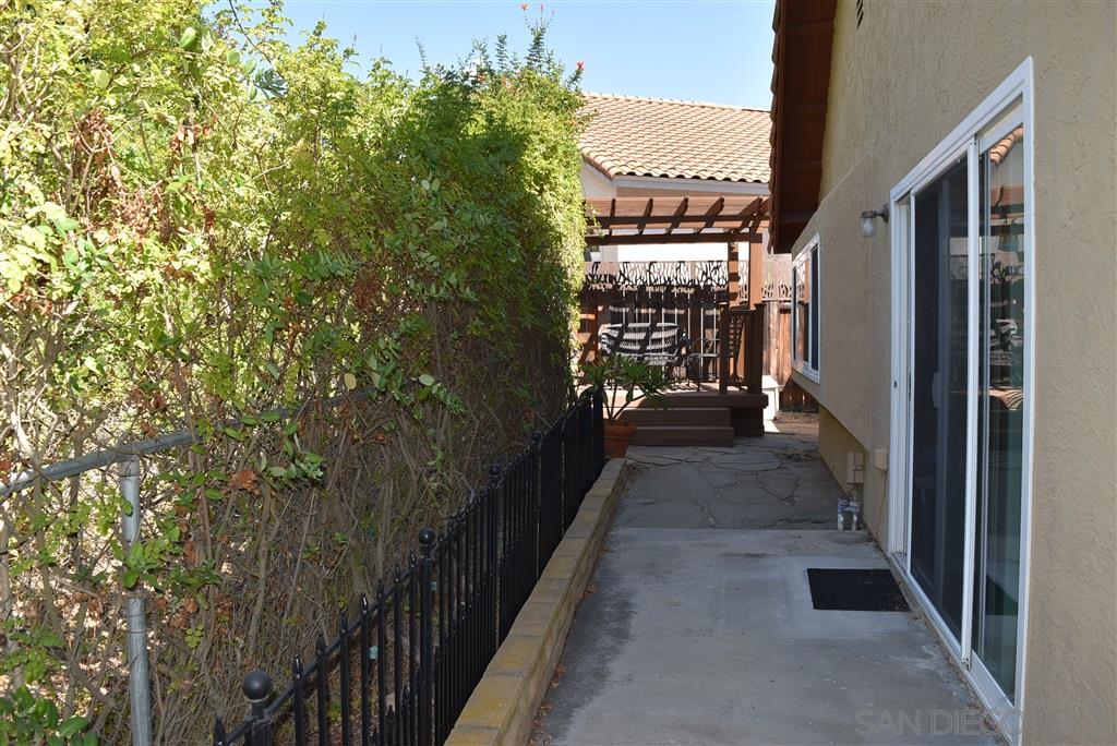 10202 Stone Point Lane Spring Valley, CA 91977 - Photo 22 of 25