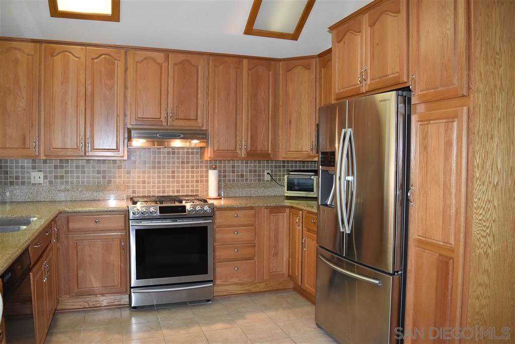 10202 Stone Point Lane Spring Valley, CA 91977 - Photo 8 of 25
