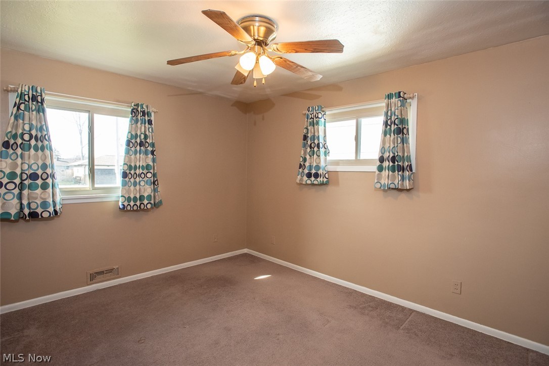 8210 Royal Ridge Drive Parma, OH 44129 - Photo 14 of 31