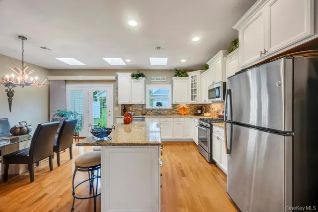 $660,000 | 4 Haverton Court, Riverhead, NY 11901