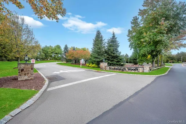 $660,000 | 4 Haverton Court, Riverhead, NY 11901