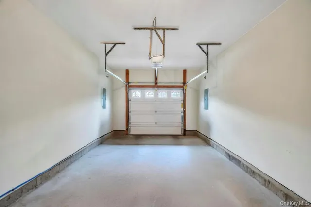 $660,000 | 4 Haverton Court, Riverhead, NY 11901