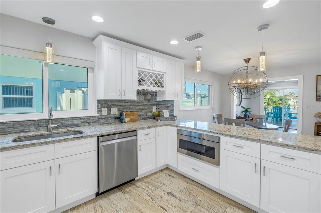 533 Lillian Drive Madeira Beach, FL 33708 - Photo 18 of 84