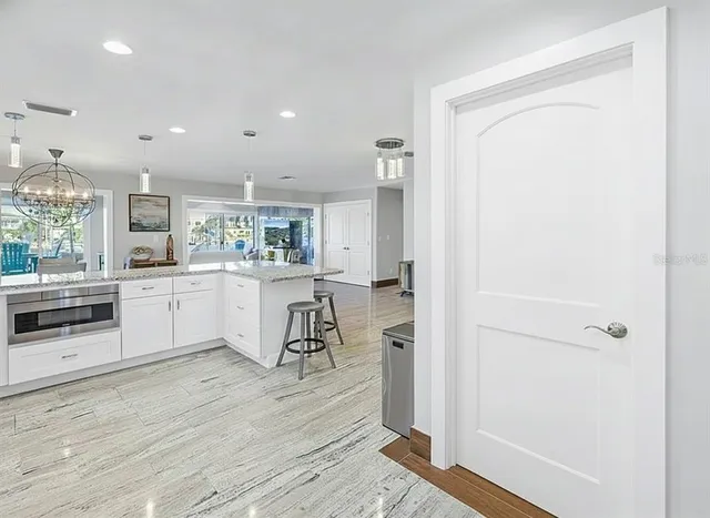 $1,225,000 | 533 Lillian Drive, Madeira Beach, FL 33708