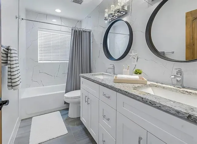 $1,225,000 | 533 Lillian Drive, Madeira Beach, FL 33708