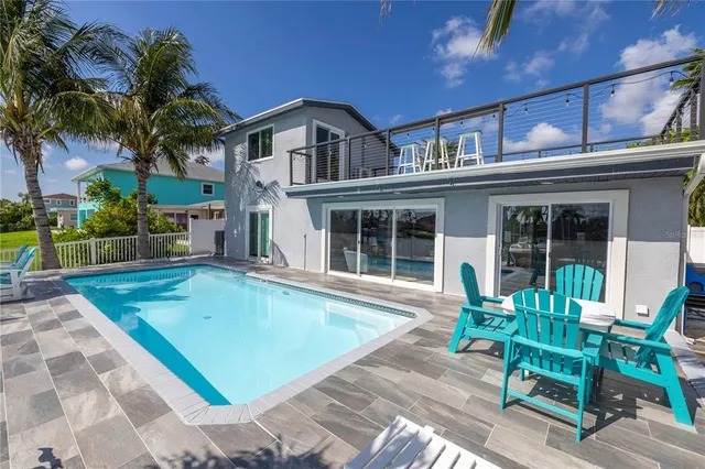 $1,225,000 | 533 Lillian Drive, Madeira Beach, FL 33708